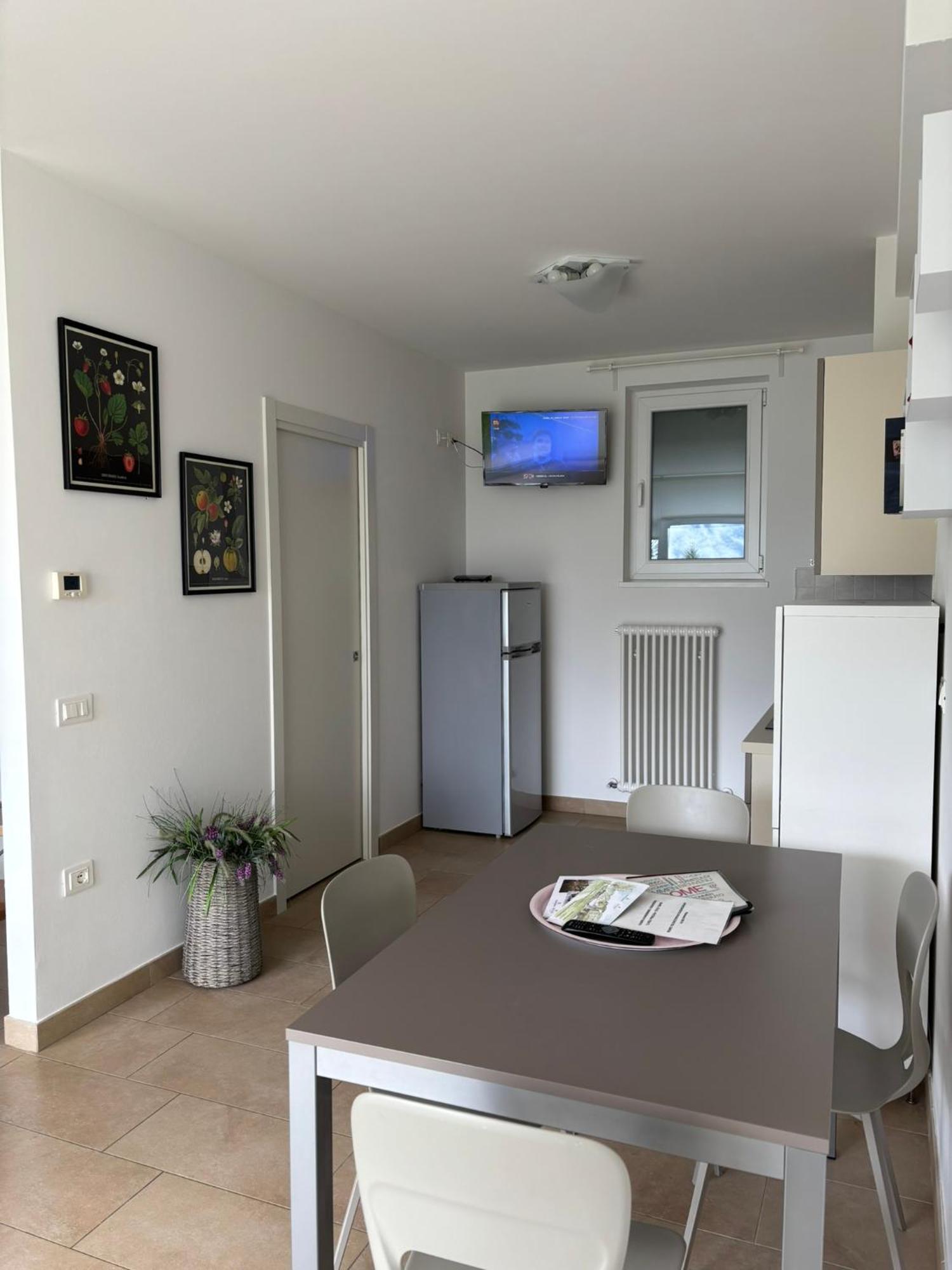 Apartamento Un Balcone Sul Garda Tremosine Exterior foto